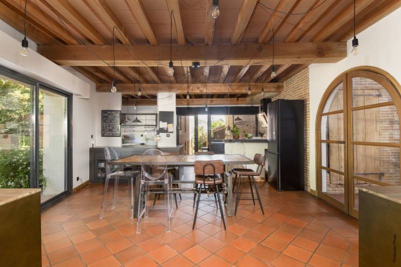 Réservation de gîte de luxe vers Carcassonne avec options sur-mesure et réponse rapide.